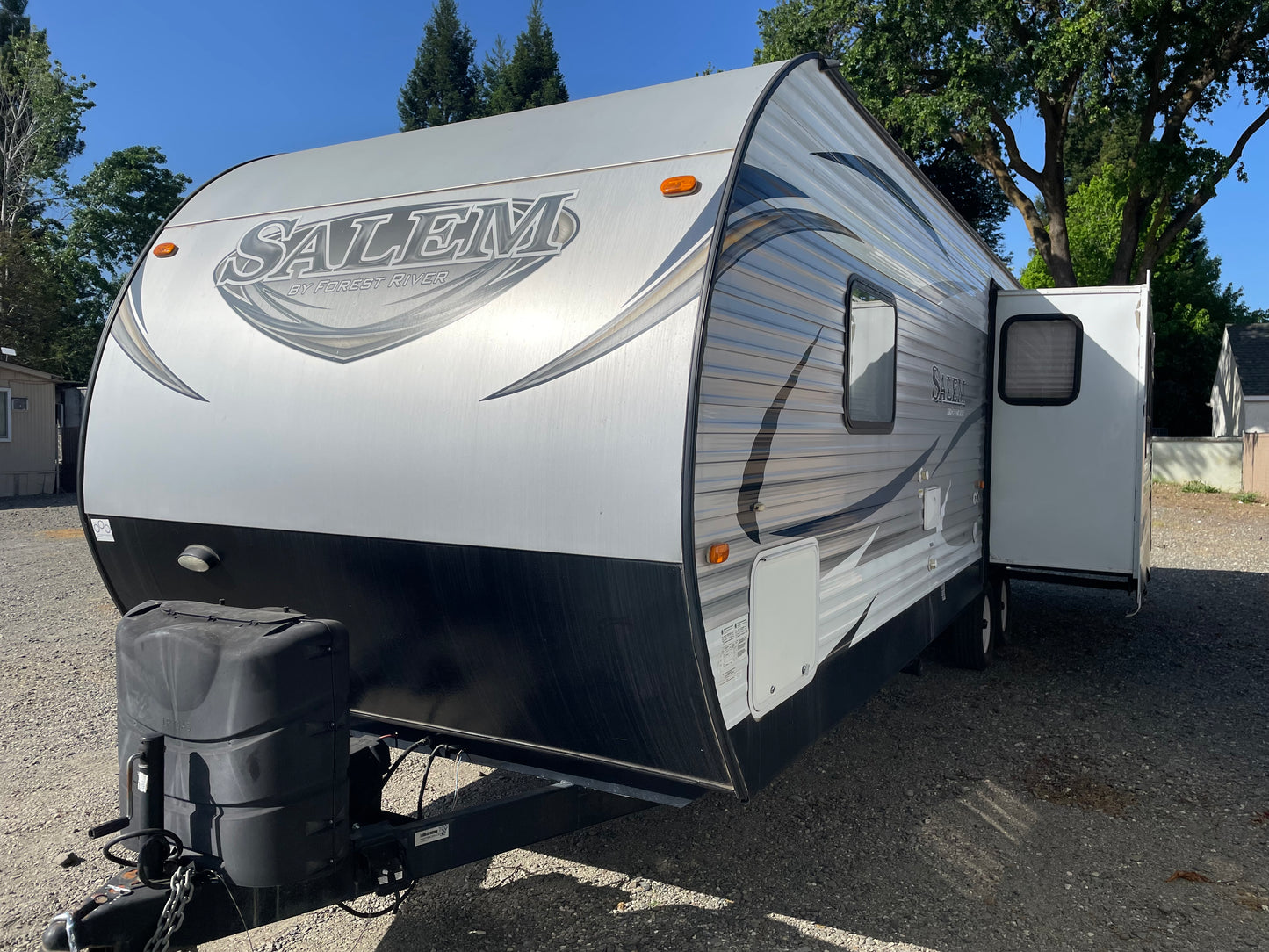 Used 2017 Salem 27 RLSS