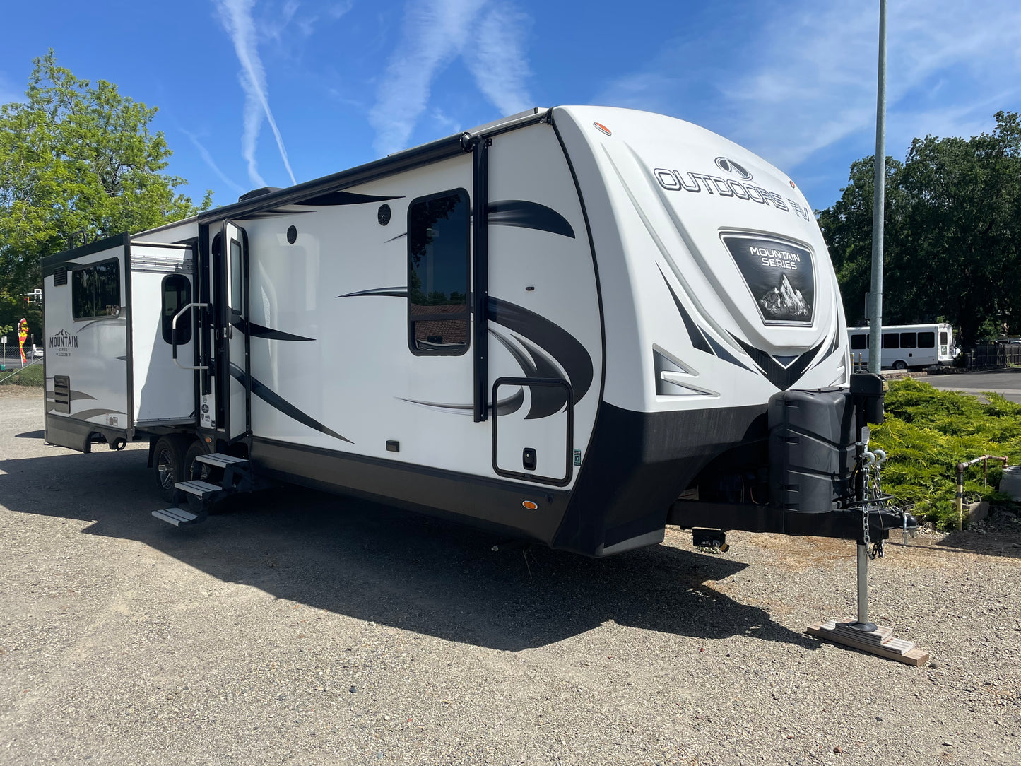 Used Outdoors RV Blackstone 280 KVS