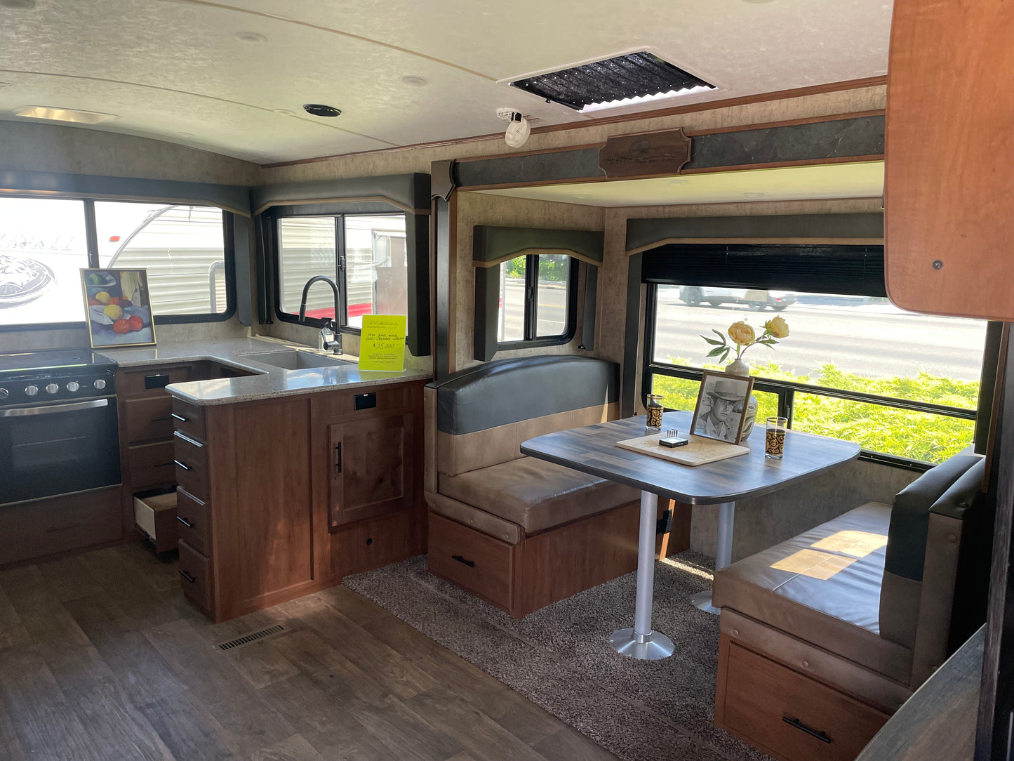 Used Outdoors RV Blackstone 280 KVS