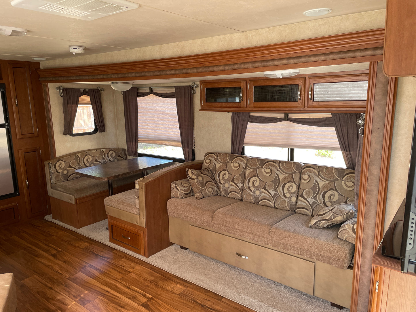 Used 2015 Wildwood 27 RKSS