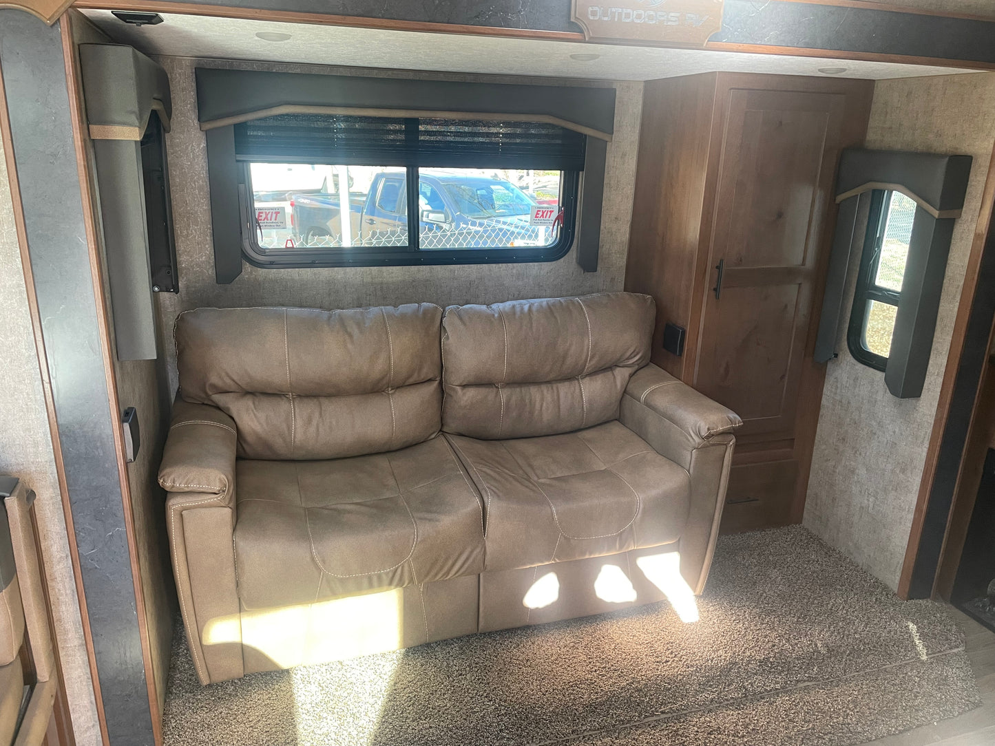 New Outdoors RV Blackstone 250 RDS