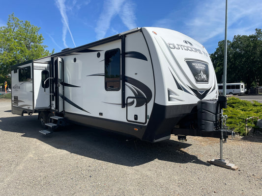 Used Outdoors RV Blackstone 280 KVS