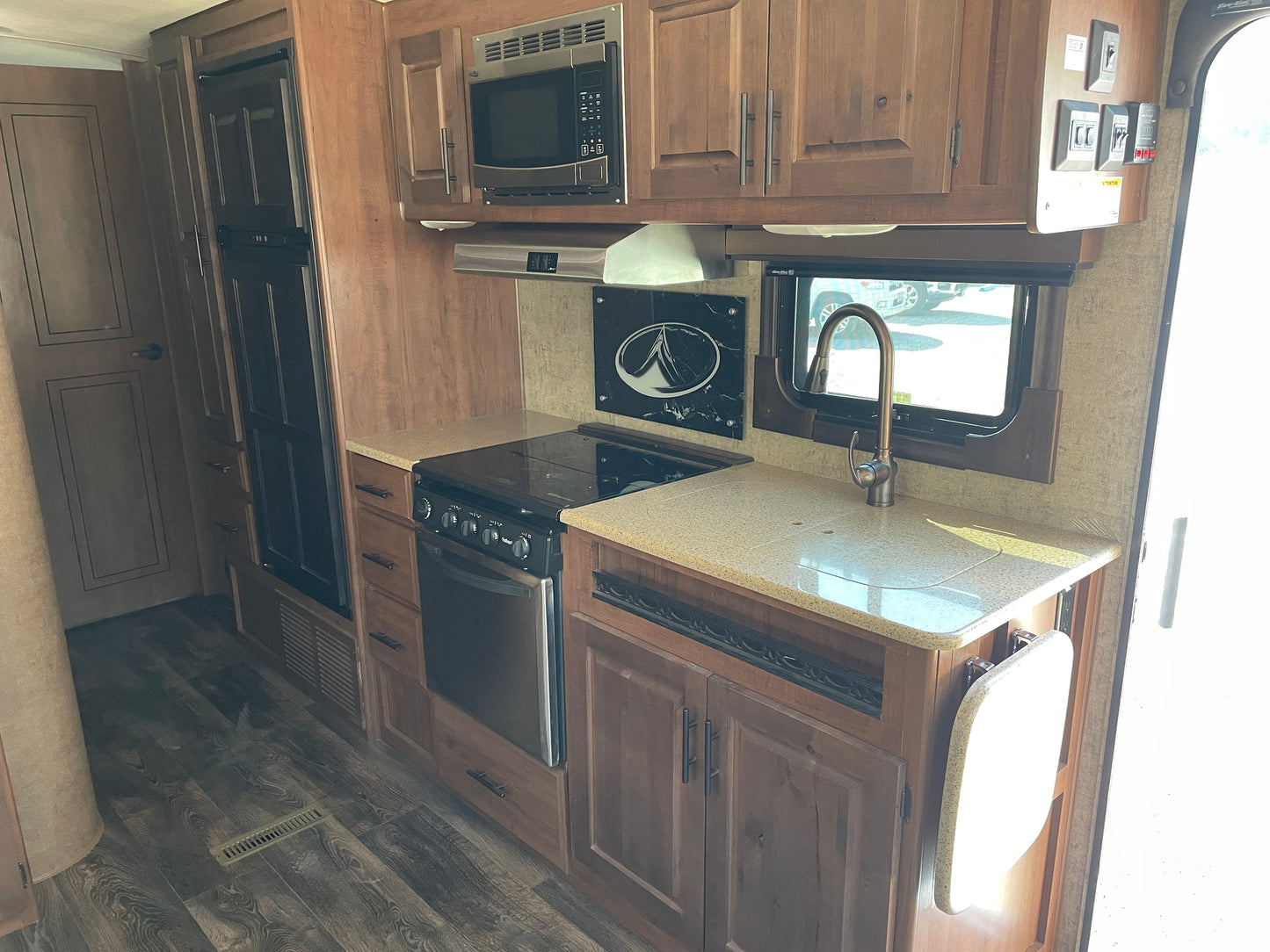 Used 2018 Timber Ridge "Titanium" 24 RLS