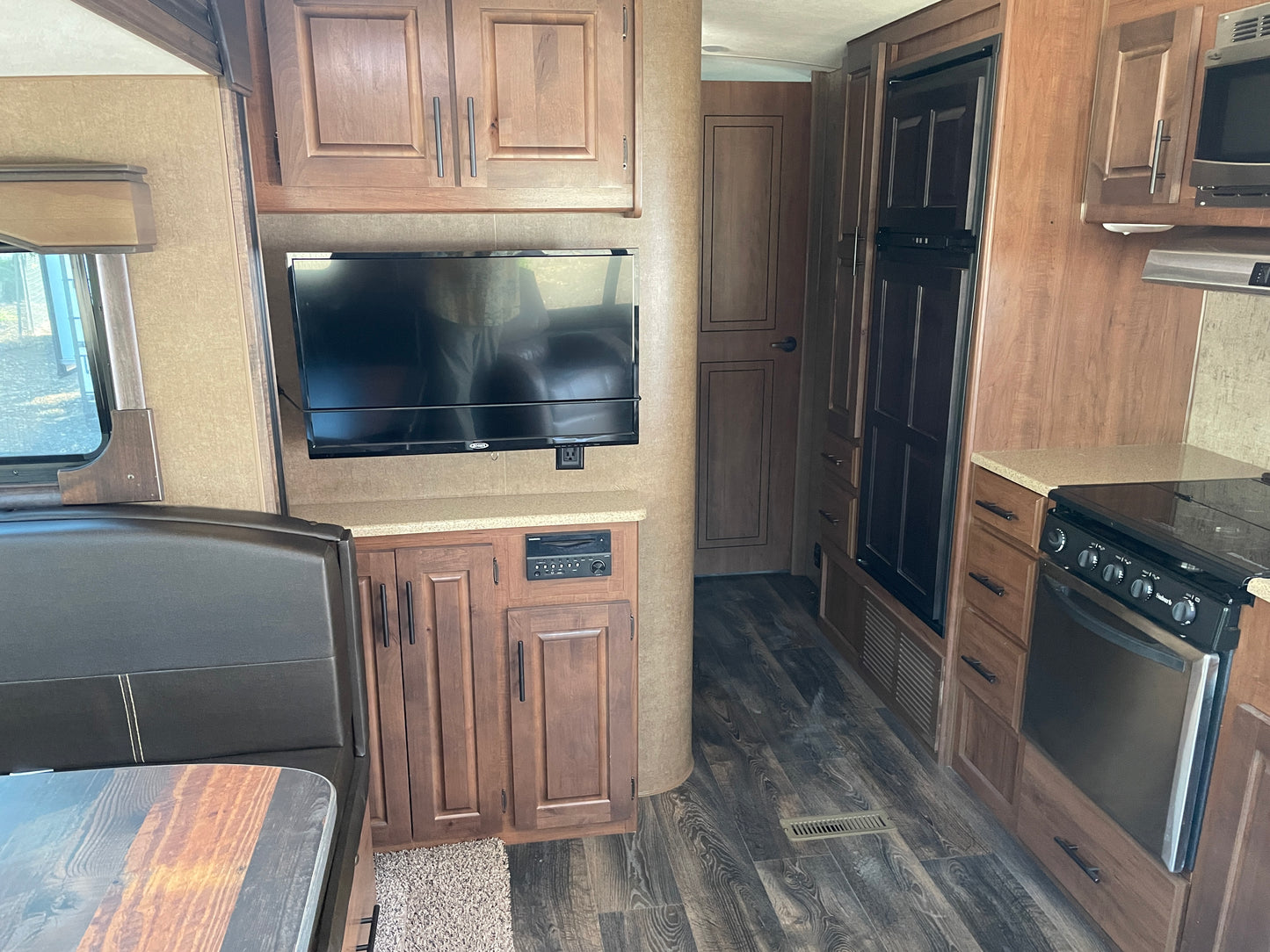 Used 2018 Timber Ridge "Titanium" 24 RLS