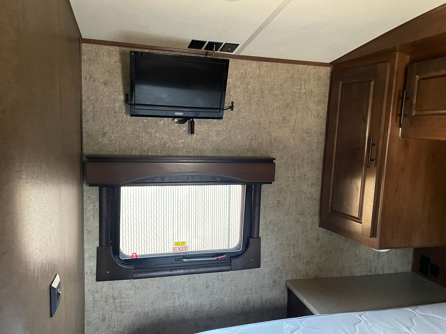 Used 2018 Timber Ridge "Titanium" 24 RLS