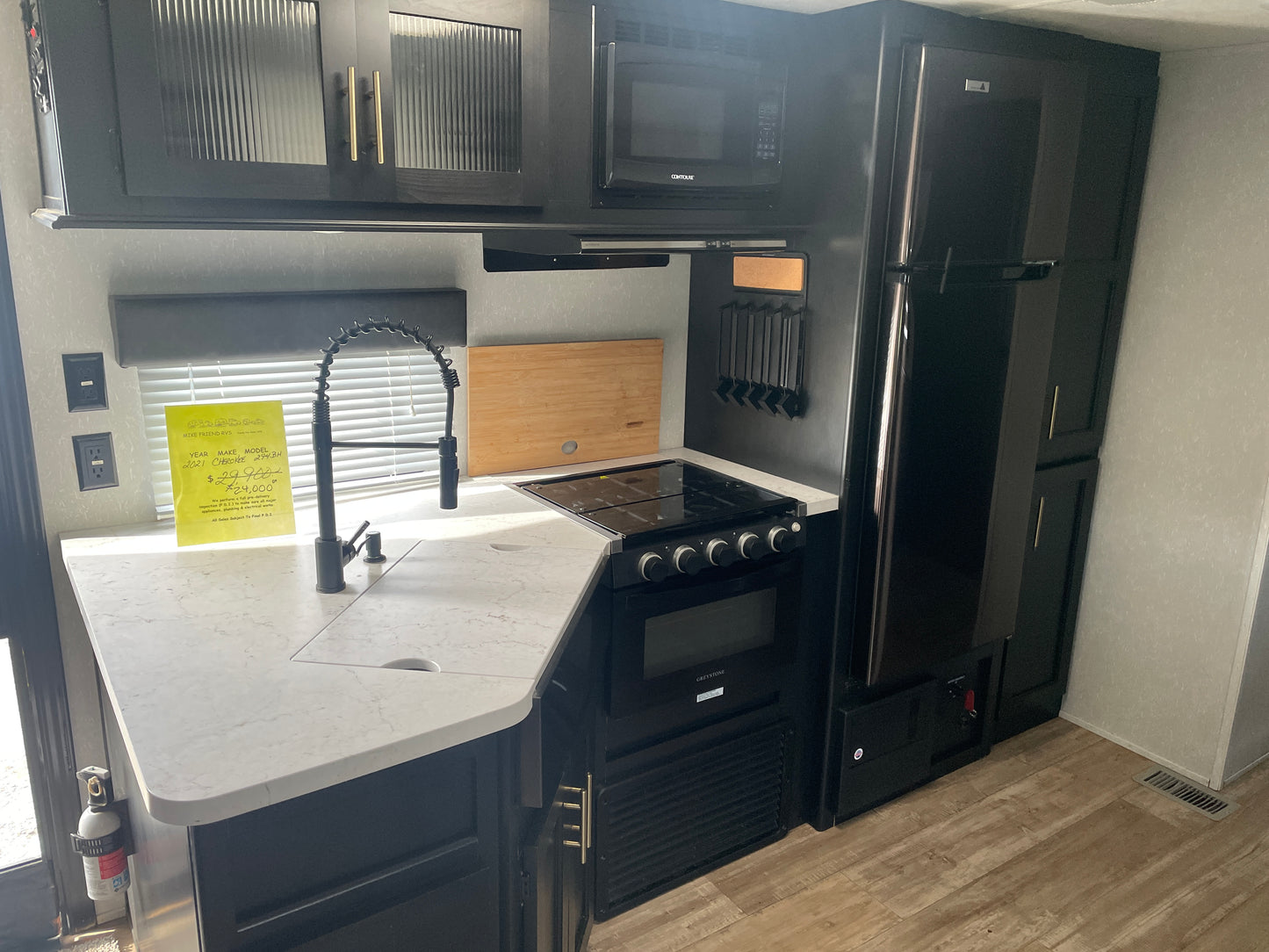 Used 2021 Cherokee 294 BHS