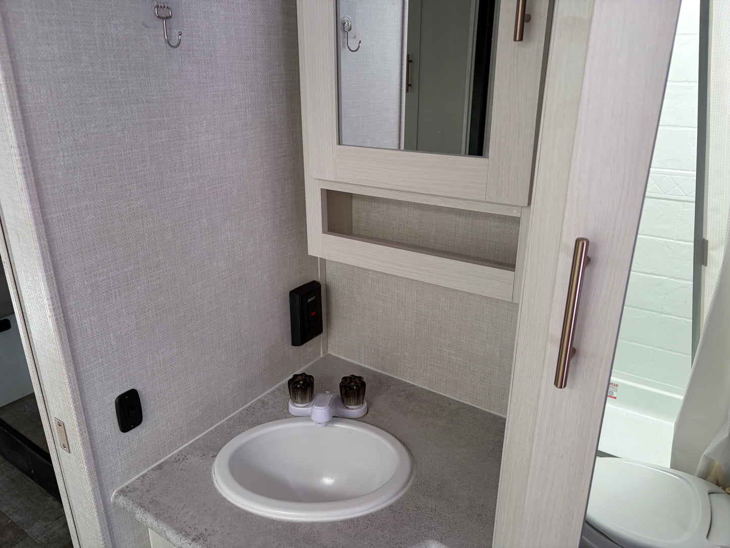 Used 2022 R-POD 202