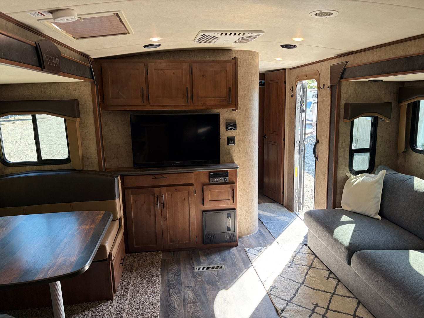 Used 2019 Outdoors Rv Blackstone 270 RKS
