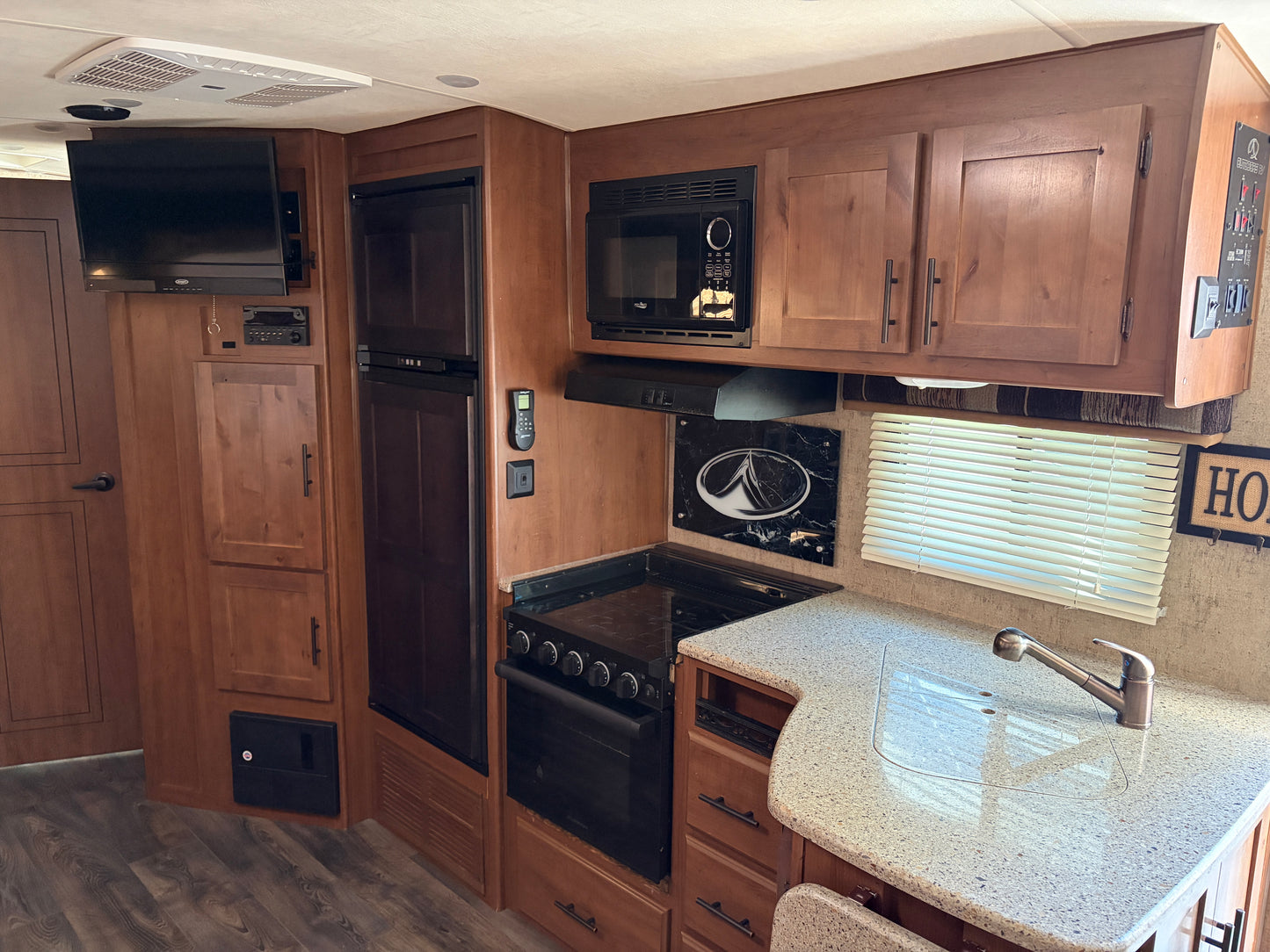Used 2019 Outdoors RV Blackstone 260 RLS