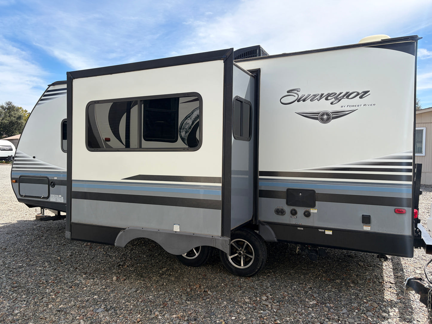 Used 2017 Surveyor 226 RBDS