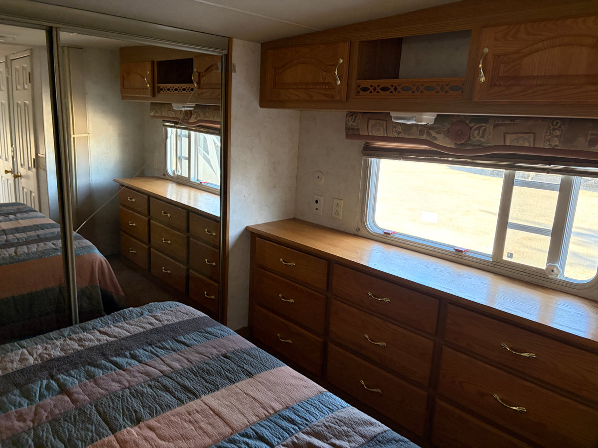 Used 2003 NU-WA 33 1/2 Quad 5th Wheel